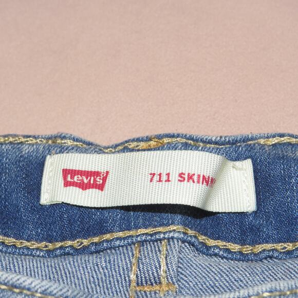 Levi’s Light Wash Denim 711 Girls Skinny Jeans - Picture 5 of 7